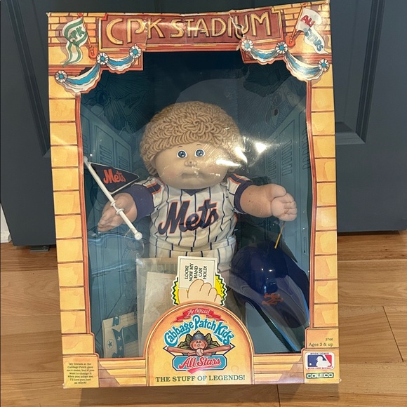 Cabbage Patch Kids Mets Doll in Box - Picture 3 of 7